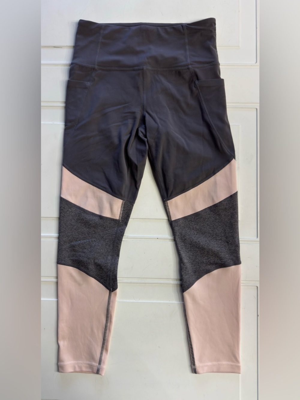 Athleta Women’s Sz S Gray Pink Colorblock Cropped Yoga Pants Leggings Athletic